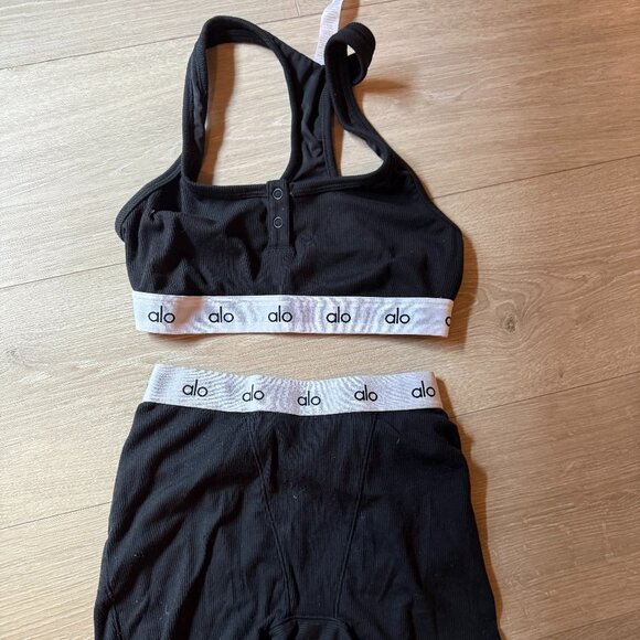ALO Yoga Boxer Bra Set - Picture 1 of 1